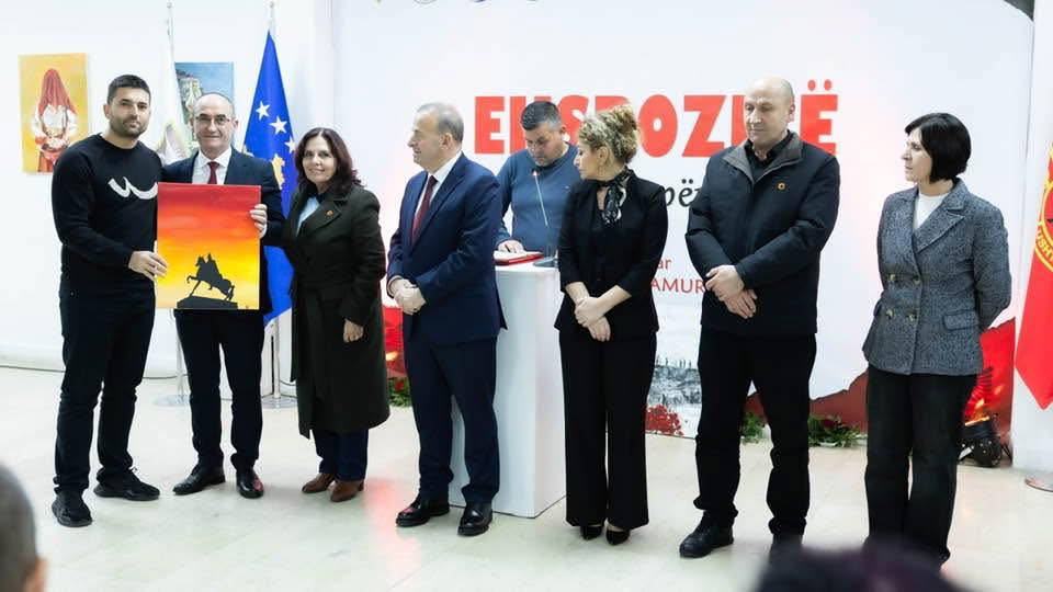 “Ekspozitë Artistike – Mirënjohje për Lirinë”