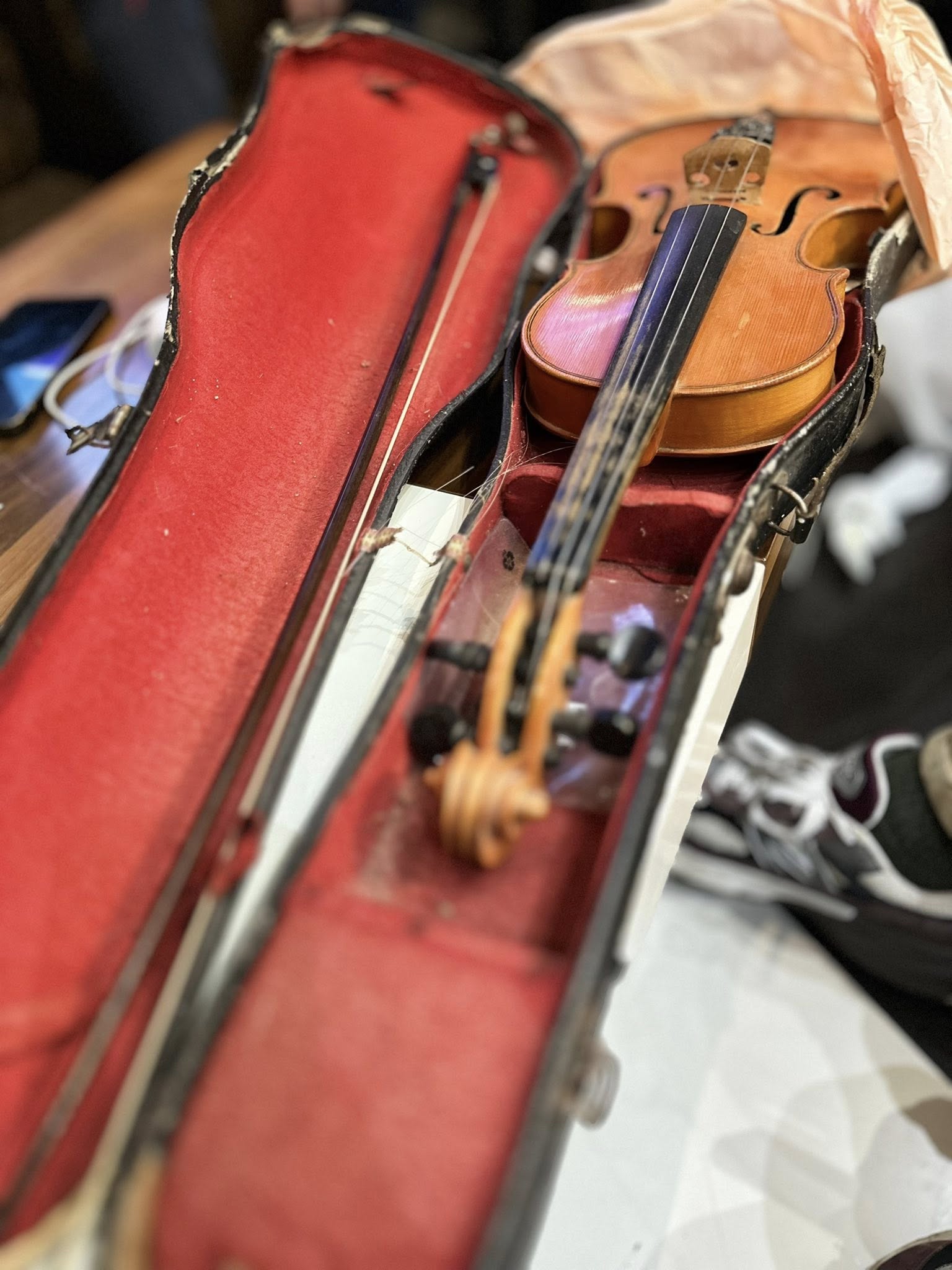 Donacion, Violine