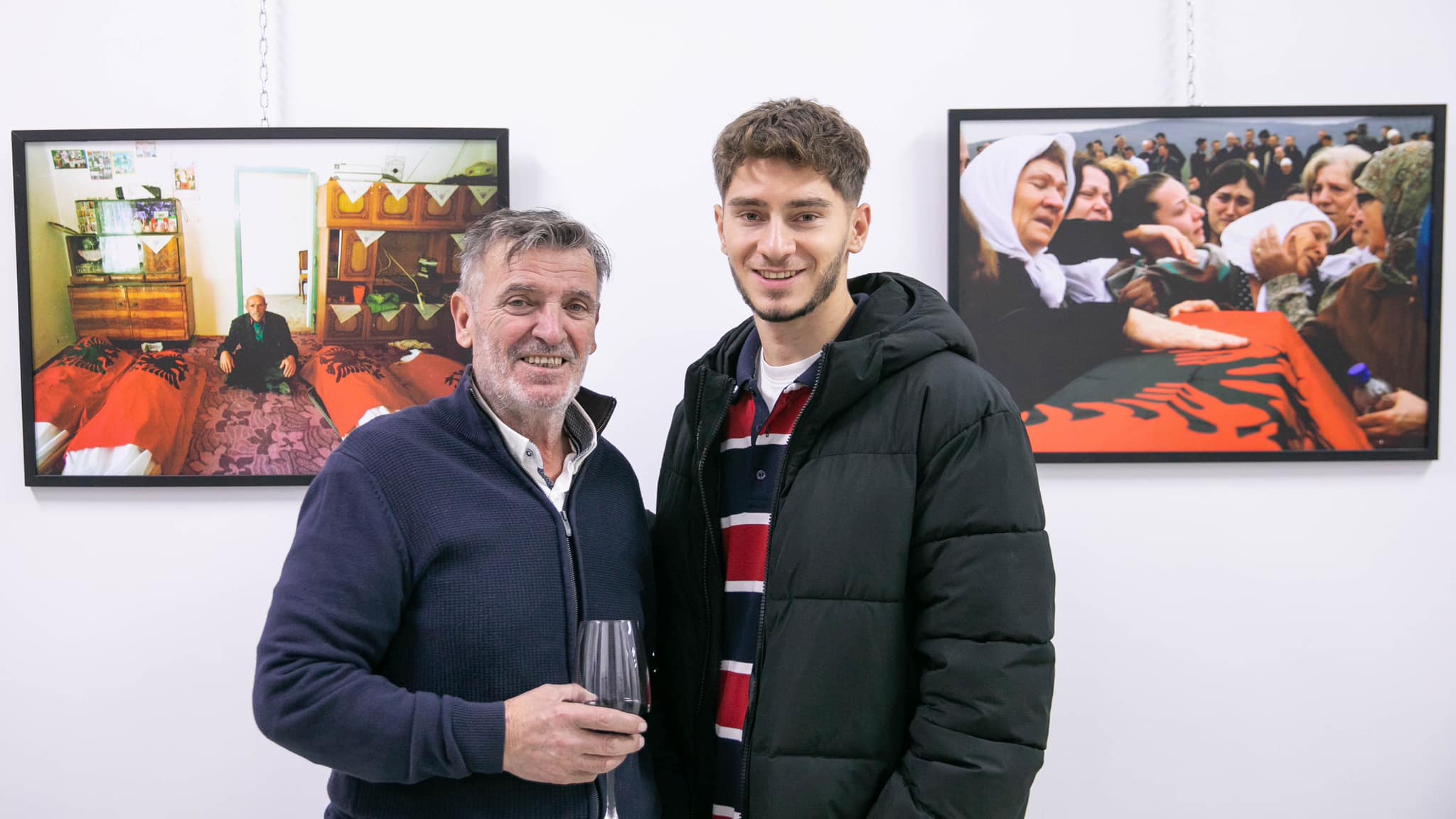 Ekspozita "Flatra te n'Grira" nga maestro Hazir Reka