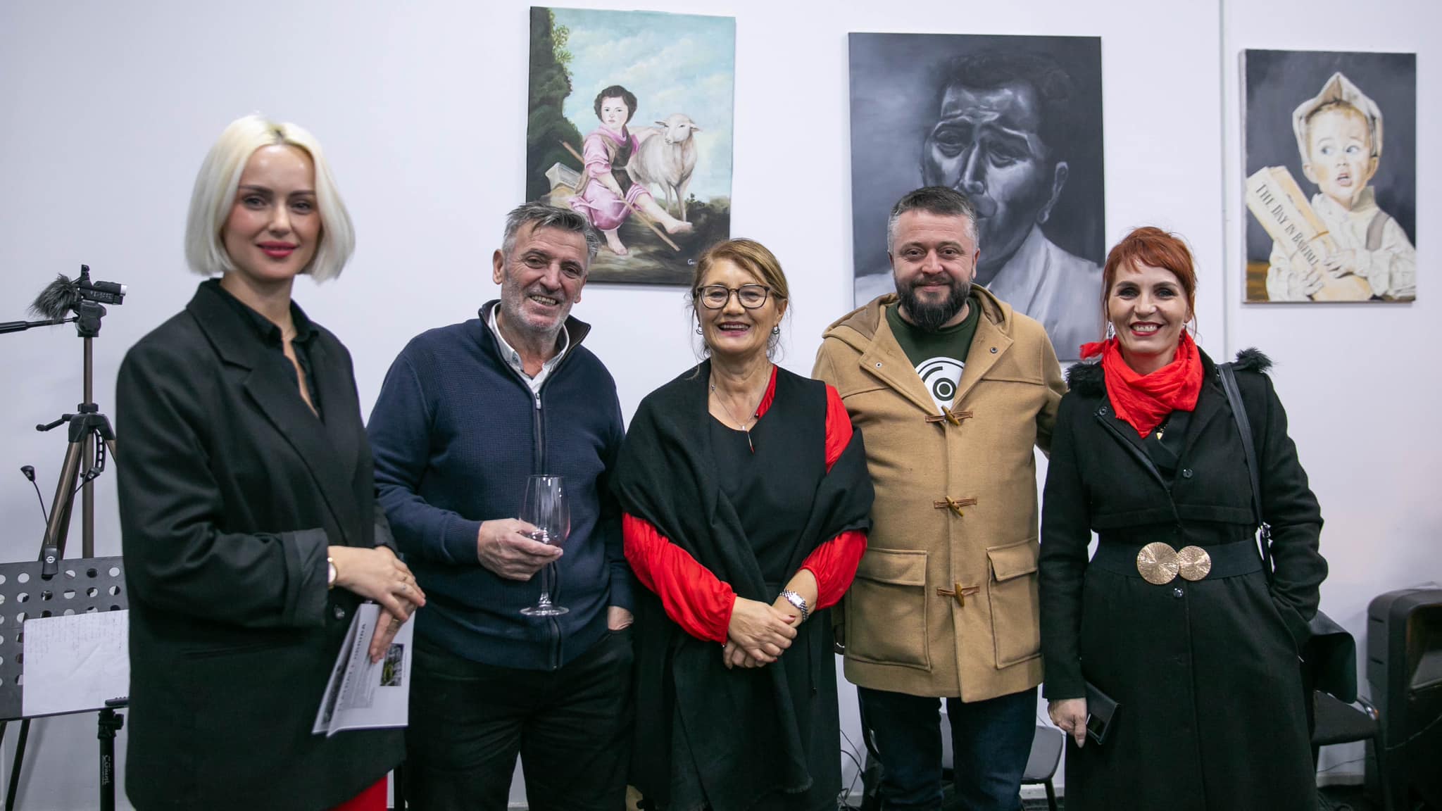 Ekspozita "Flatra te n'Grira" nga maestro Hazir Reka